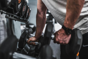 Bicepsz edzés több féle gyakorlattal, hatékonyan