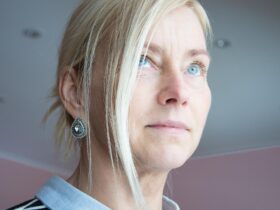 Néha akkor is fáradtnak tűnünk, mikor valójában kipihentek vagyunk, ilyen a csalóka tükörkép.